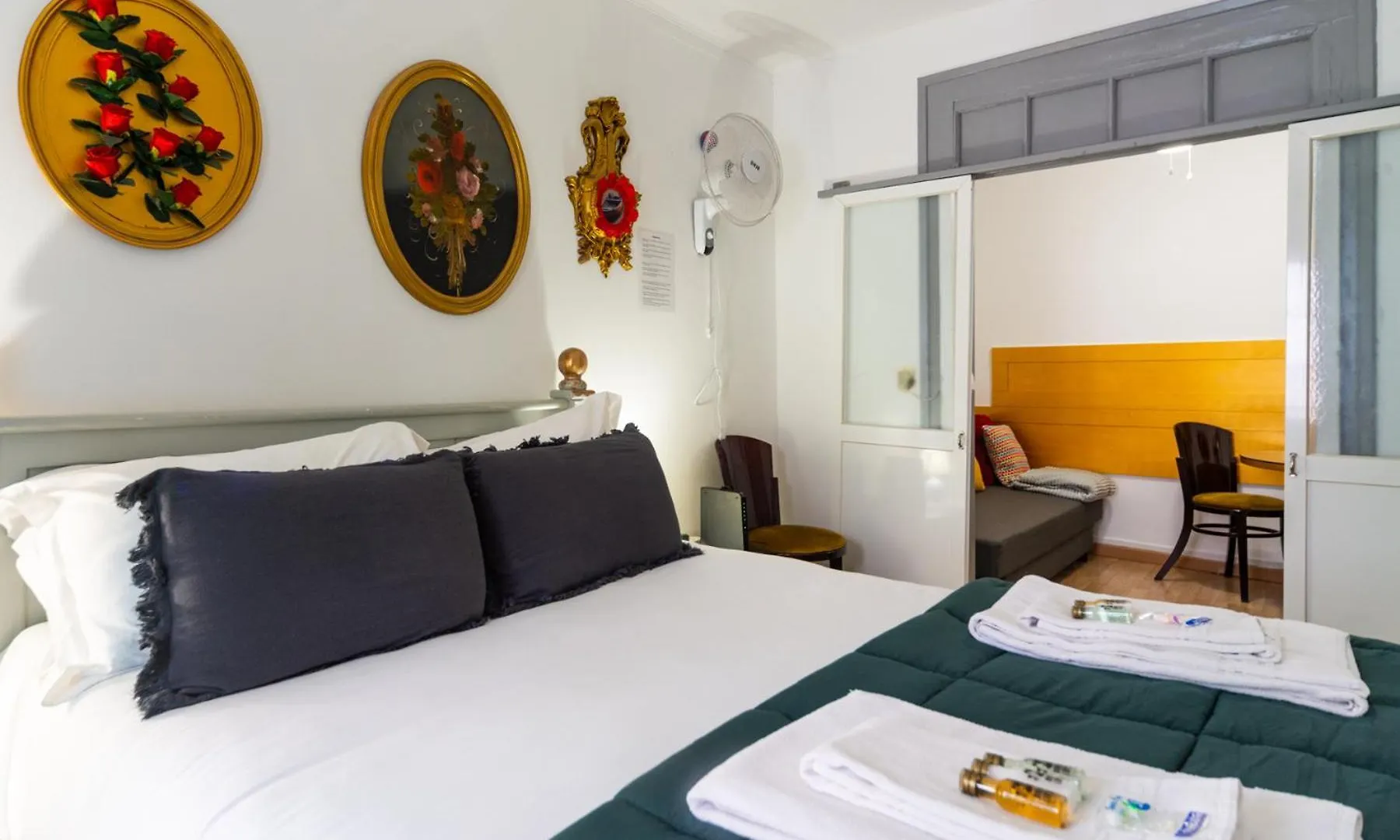 Apartment In Bairro Alto 3 - Lisbon Charm