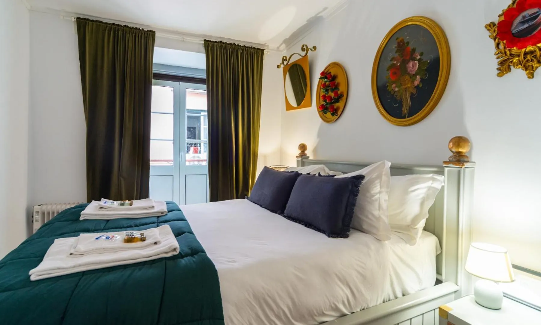 Apartment In Bairro Alto 3 - Lisbon Charm